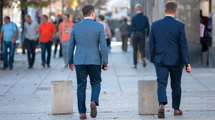 Młodzi Polacy skarżą się na mobbing. Najczęściej chodzi o wyzwiska…
