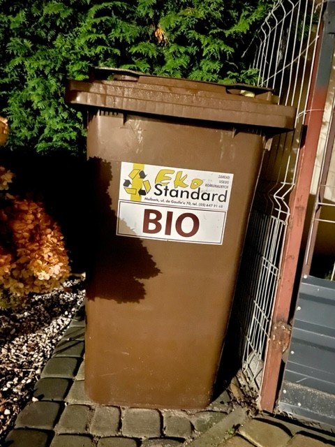 OPŁATA ZA ŚMIECI CORAZ DROŻSZA, A PIENIĘDZY I TAK BRAKUJE. FRAKCJA…
