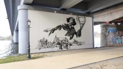 Mural z Mikołajem Kopernikiem w Malborku już gotowy.