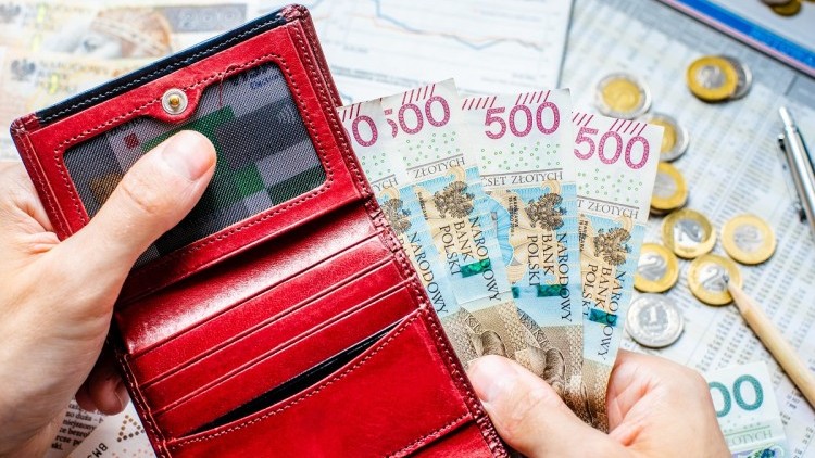 Eksperci nie mają złudzeń. Polacy będą coraz mocniej zadłużeni, zwłaszcza rodacy po 30. roku życia