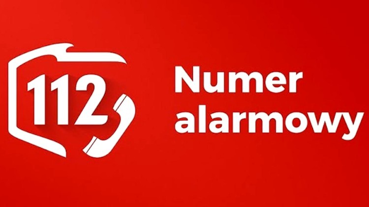 Nowy Staw. Padał deszcz – zadzwonił na numer alarmowy, by policjanci zawieźli go do domu.