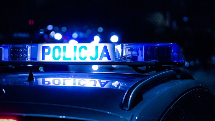 Poszukiwany listem gończym, nietrzeźwa kierująca i kierowca z zakazem – pracowity poniedziałek policjantów z powiatu nowodworskiego.