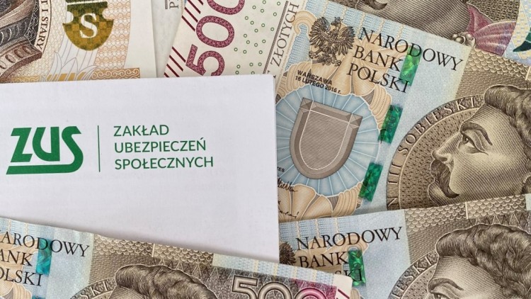 Płatnicy wciąż mają spory problem ze składkami. Rok do roku rośnie liczba dłużników [DANE Z ZUS]