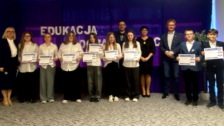 Spójrzcie na edukację z innej perspektywy - konkurs krasomówczy w Sztutowie.