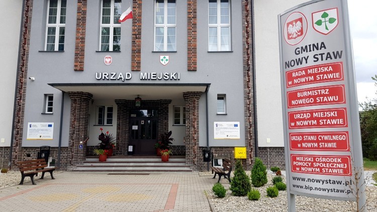 We wtorek sesja Rady Miejskiej Nowego Stawu – sprawdź porządek obrad.