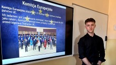 Lekcje od starszych kolegów - uczniowie Technikum nr 3 uczą o Unii Europejskiej.