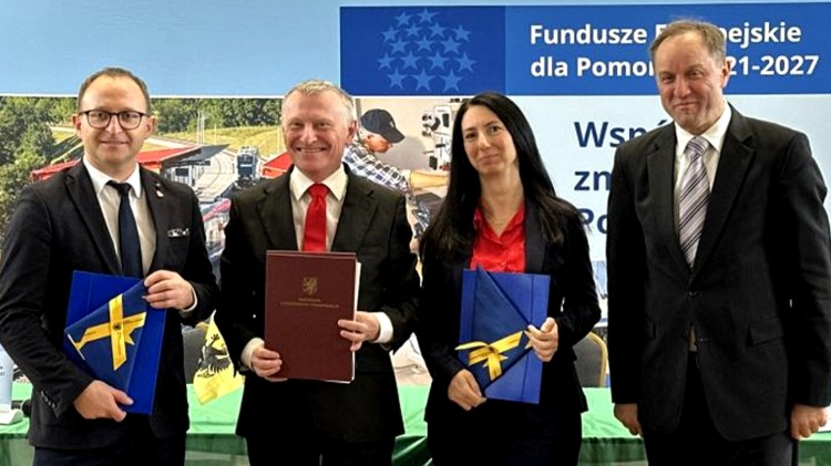 Rekordowe dofinansowanie dla Nowego Dworu Gdańskiego - ponad 7 mln zł na ścieżki rowerowe, kładkę i nowoczesny PSZOK.