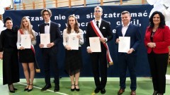 Pożegnanie maturzystów w Liceum Ogólnokształcącym w Nowym Dworze Gdańskim.
