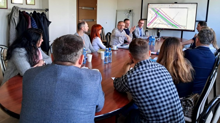 Spotkanie w sprawie budowy nowego odcinka drogi wojewódzkiej nr 502 w Rybinie.