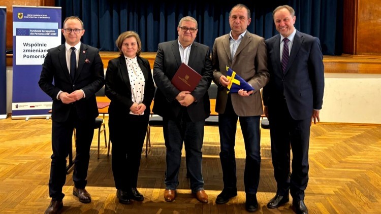 Nadwiślański Rozwój Kwalifikacji – nowy projekt wspierający edukację i rynek pracy.