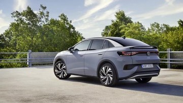 Hybryda a auto elektryczne- co wybrać?