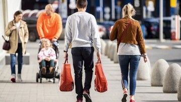 Polacy zmienili nawyki. Wciąż oszczędzają na zakupach, ale najmniej&#8230;