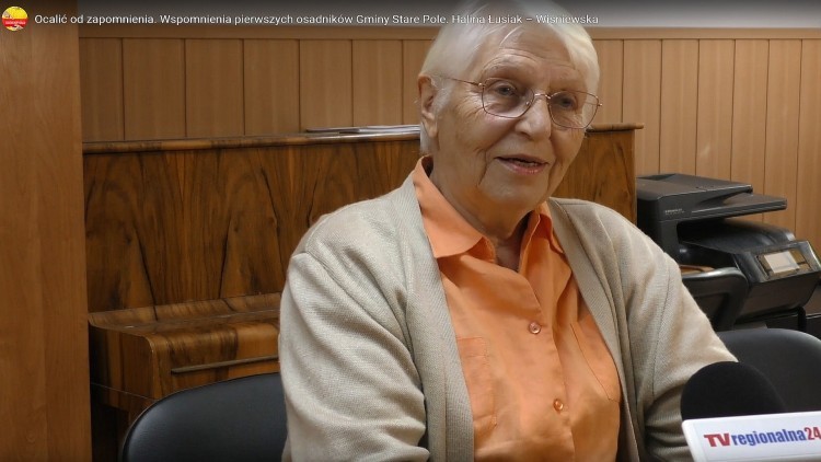 Stare Pole: Halina Łusiak – Wiśniewska. Ocalić od zapomnienia – wspomnienia pierwszych osadników Gminy. Zobacz wideo