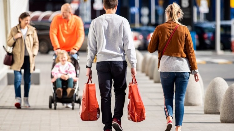 Handel w Polsce wyraźnie się zmienia. Sieci convenience i hipermarkety coraz bardziej ogrywają dyskonty