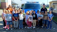 Bezpieczna droga do szkoły – policjanci edukują najmłodszych.