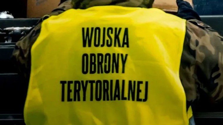Żołnierze 71. Malborskiego Batalionu w niedzielnym marszu po powiecie sztumskim.