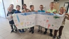 Uczniowie z Nowej Wsi Malborskiej włączyli się w ogólnopolską akcję przeciw przemocy rówieśniczej.