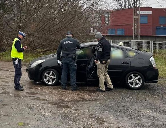 Pomorska KAS i Policja ujawniają nieprawidłowości wśród przewoźników…