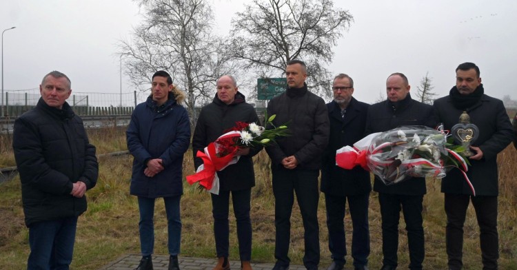 Upamiętniono tragiczną śmierć czołgistów sprzed 44. lat w Nowym Dworze Gdańskim.