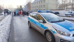 Sztumski Orszak Trzech Króli pod czujnym okiem policji.