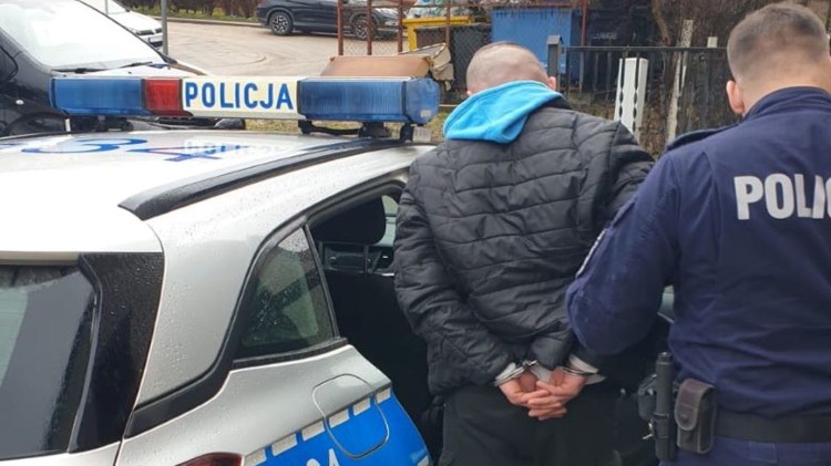 Dwie osoby zatrzymane w Dzierzgoniu za posiadanie narkotyków.