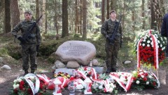 Powiat nowodworski uczcił 86. rocznicę egzekucji polskiej elity z 1940 roku.