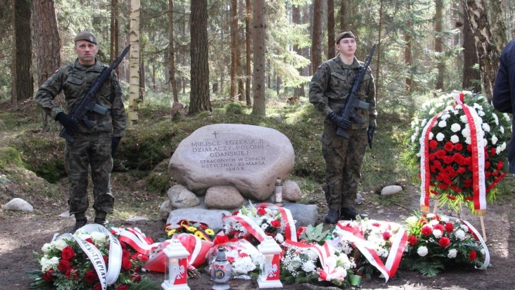 Powiat nowodworski uczcił 86. rocznicę egzekucji polskiej elity z 1940 roku.