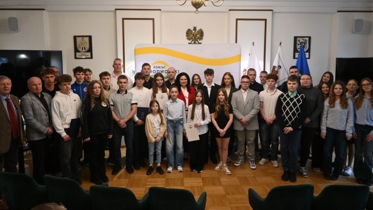 Powiat Nowodworski nagrodził najlepszych sportowców.