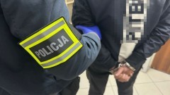 Sztum. 23-latek ukradł portfel seniorce i użył kart płatniczych.
