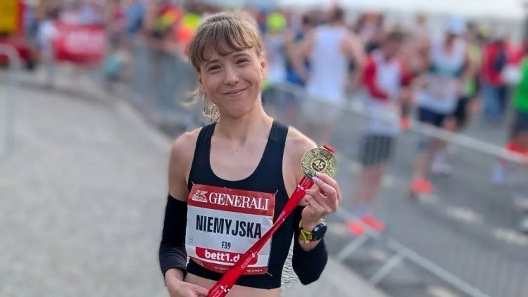 Beata Niemyjska zachwyciła światową czołówkę w 45. Generali Berliner Halbmarathon.
