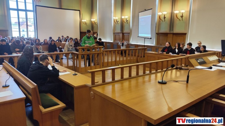 Lekcja prawa w praktyce - uczniowie I LO z Malborka zmierzyli się z tematem…