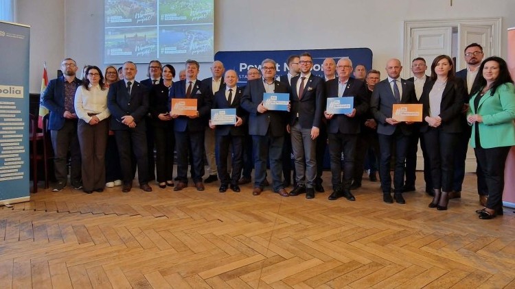 Rozmowy o ustawie metropolitalnej dla Pomorza. Spotkanie samorządowców w Malborku.