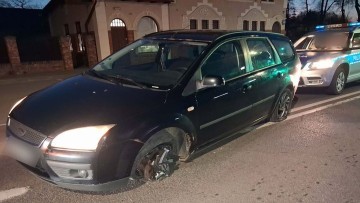 Pościg ulicami Malborka. Pijany kierowca z zakazem zatrzymany po ucieczce.