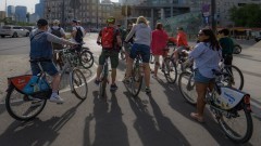 Sezon rowerowy ruszył. Policja przypomina o bezpieczeństwie na drogach i ścieżkach rowerowych.