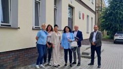 Budynek Liceum Ogólnokształcącego w Nowym Dworze Gdańskim zyskał większą dostępność. Zakończono ważną inwestycję