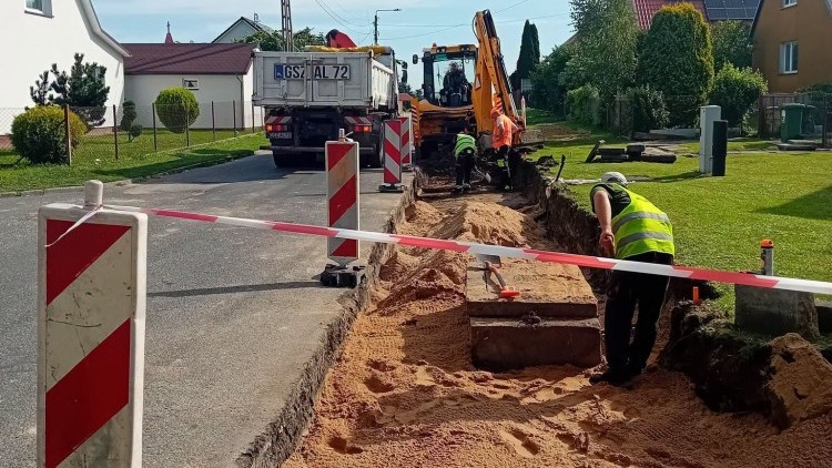 Ruszyła budowa chodnika przy ul. Kopernika w Sztumie.