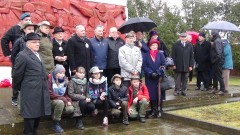 Pamiętali o żołnierzach Armii Czerwonej. Złożyli kwiaty na cmentarzu żołnierzy radzieckich w Malborku - 17.03.2017