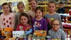 Malborscy uczniowie wzięli udział w akcji "Ratujmy Dachowce" - 26.04.2017