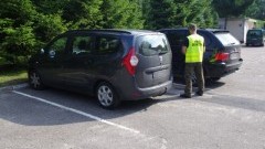 Kupili przez Internet skradzione auta. BMW X5  i Dacia Lodgy zatrzymane przez Straż Graniczną.