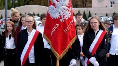 Uczniowie SP 9 uczcili 100- lecie niepodległości Polski.