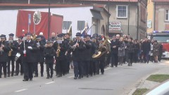 Nowostawskie obchody 100 – lecia odzyskania niepodległości przez Polskę. Biało - czerwone kwiaty pod pomnikiem i koncert chóru Lutnia z Malborka. 