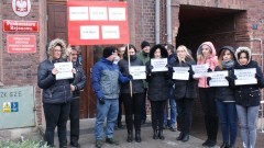 Żądają 1000 złotych podwyżki. Protest pracowników Prokuratury Rejonowej w Malborku.   