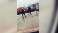 Pobił SOK-istów, zabrał pałkę i sobie poszedł. Chciał też zaatakować policjantów. Film z interwencji na dworcu w Tczewie.