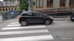 Mistrz (nie tylko) parkowania na ulicy Żeromskiego w Malborku.