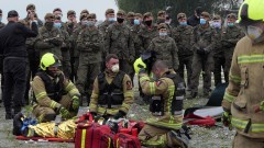 Wspólne ćwiczenia strażaków i terytorialsów z Malborka.