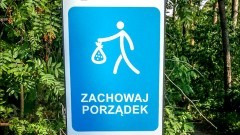 Nadleśnictwo Elbląg. Zabierz ze sobą swoje śmieci z lasu - apelują&#8230;