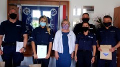 Nowy Dwór Gdański. Być policjantem to misja, nie praca – podziękowania dla policjantów od Świętokrzyskiego Stowarzyszenia.