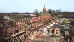 Przebudowa zabytkowych budynków gospodarczych na Przedzamczu Zamku Malbork&#8230;