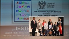 Nowy Dwór Gdański. Nagrody Pomorskiego Kuratora Oświaty wręczone.