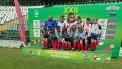 Malbork. Reprezentacja SP2 w finale turnieju „Z Podwórka na Stadion o Puchar Tymbarku”.